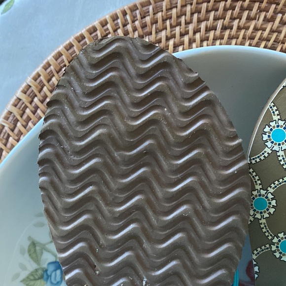 🌻SALE🌻Size 7 vintage flip flops - Picture 5 of 11